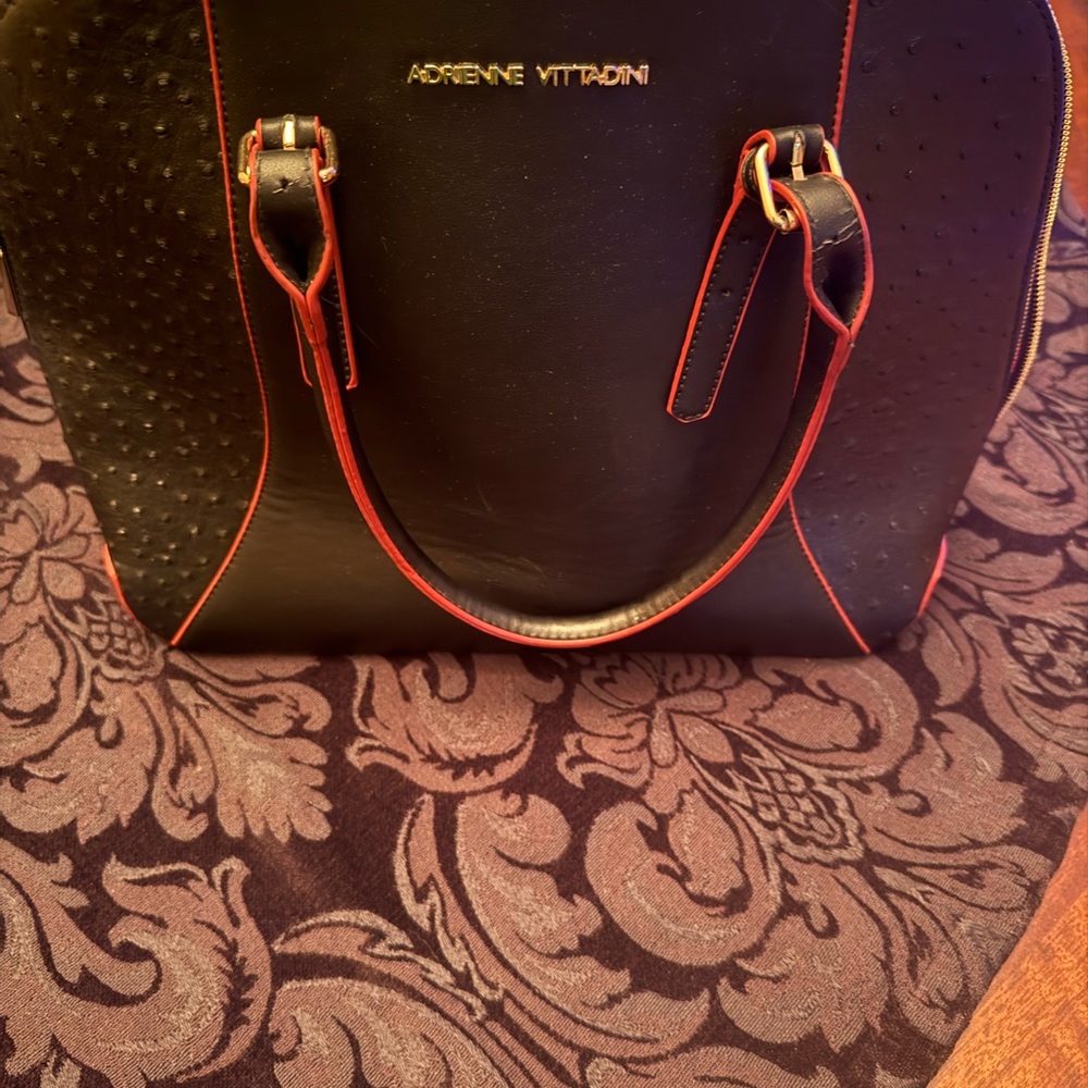 Adrienne Vittadini Black and Red Women's Bag Preloved

LOT P